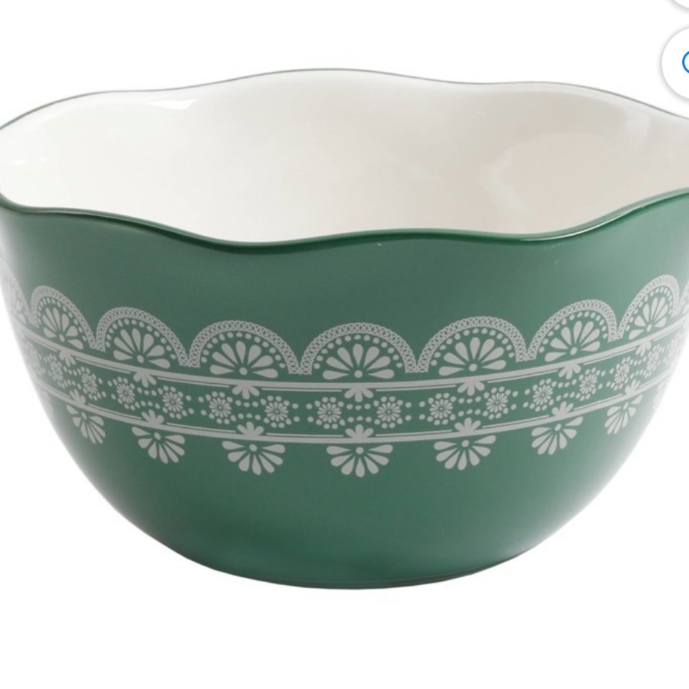 The Pioneer Woman elegant geo motif serving Bowl with Scalloped edges